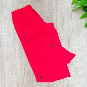 D&Co Women's Red Pants New~Never worn Capris w button detail Size:M elastic back